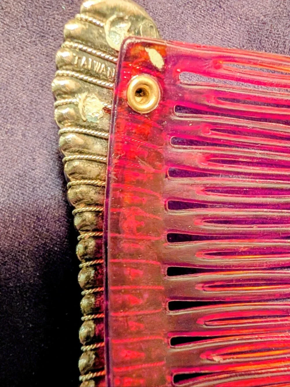 Decorative Red-Orange Tortoiseshell Hair Comb with Silver Tone Accent